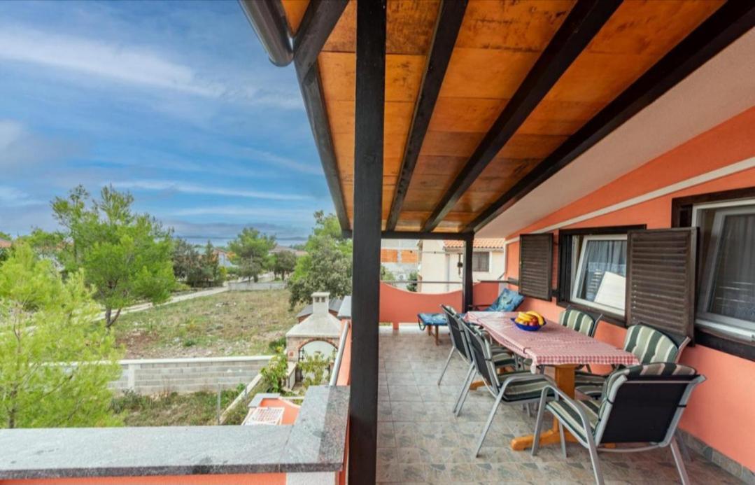 Apartman Zlata Vir Exterior photo
