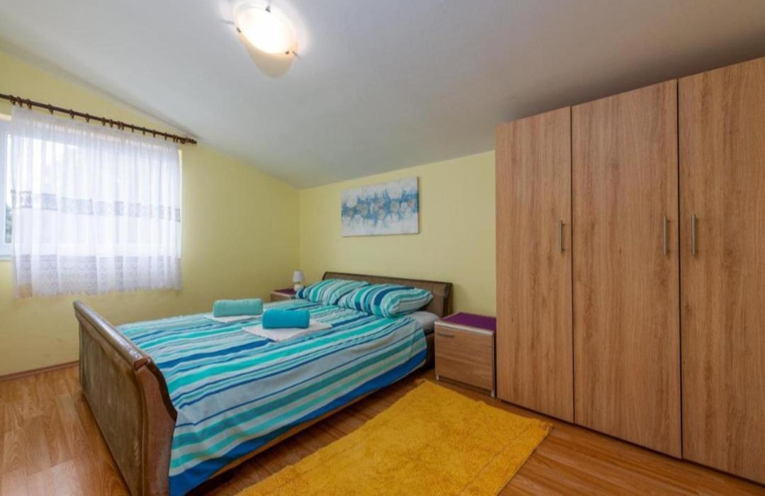 Apartman Zlata Vir Exterior photo